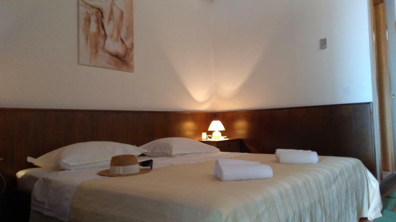 House Nede Medic Hotel Brela Luaran gambar